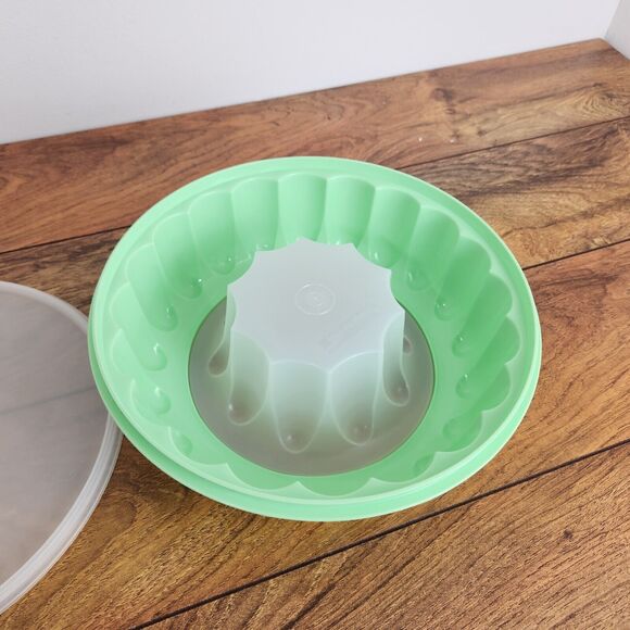 Vintage Tupperware 3 pcs Jello Mold Jell-N-Serve Mint Green with Insert & Lid - Picture 2 of 7